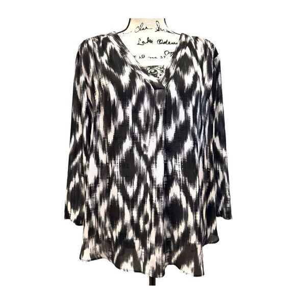 a.n.a. Shear Popover 3/4 Sleeves V Neck Top Size XL - Picture 2 of 9